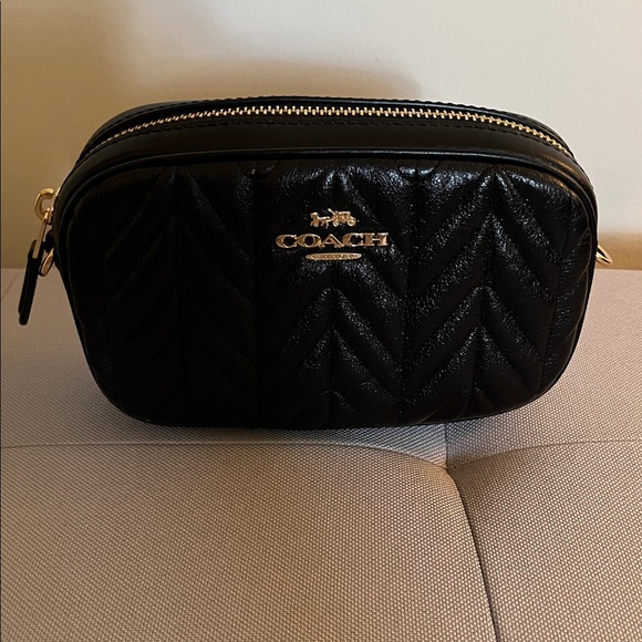 Coach Quilted Belt Bag w/Card Case - Picture 2 of 9